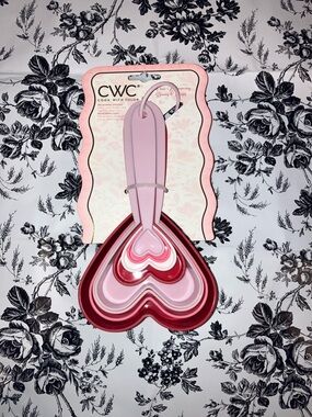 Heart-Shaped Nesting Measuring Cups Set — Pink & Red